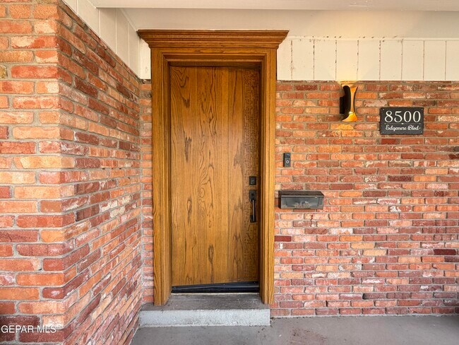 Foto del edificio - 8500 Edgemere Blvd