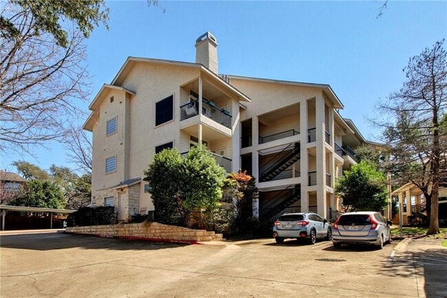 Building Photo - 2209 Hancock Dr
