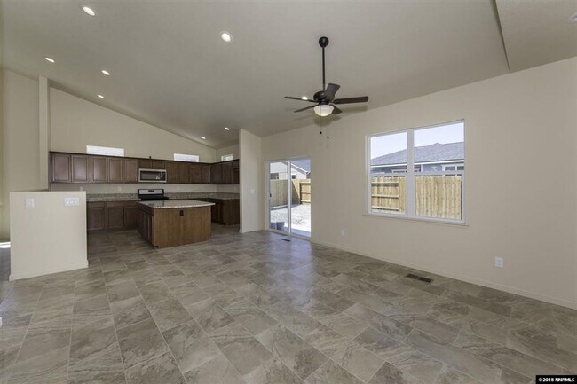 Building Photo - Four Bedroom in Fernley (No pets)