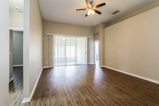 Foto del edificio - 1627 Wakefield Dr