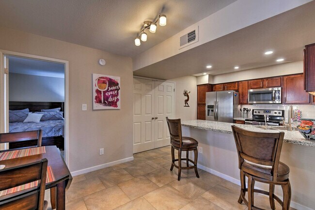 Foto del edificio - 8787 E Mountain View Rd