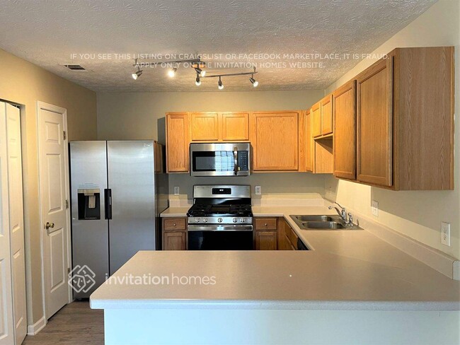 Foto del edificio - 252 Silver Ridge Dr