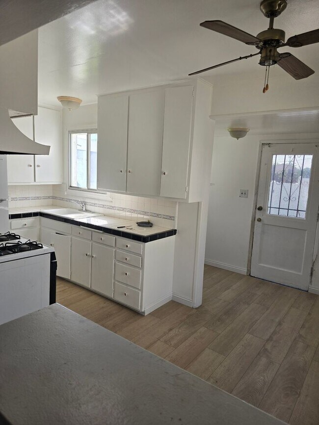 Foto del edificio - BEAUTIFUL COZY 2 BED 1 BATH HOUSE!