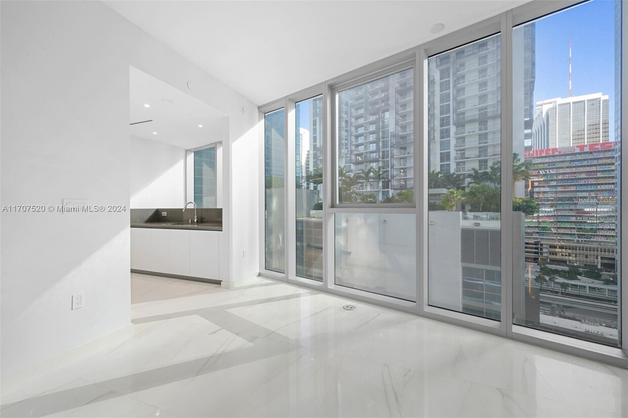 Foto principal - 300 Biscayne Blvd Way