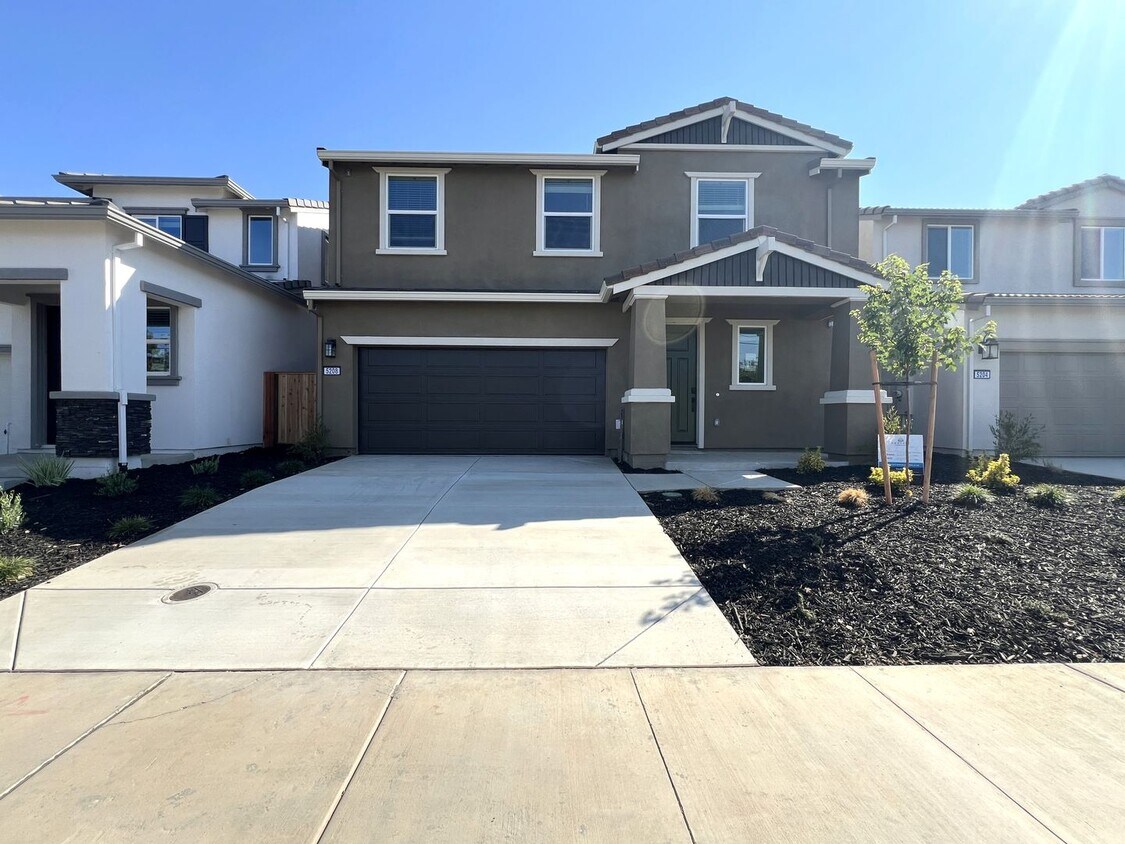 Building Photo - Brand New Sacramento 4bd/3ba Home!