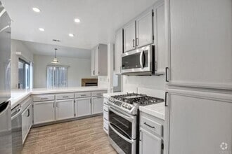 Building Photo - 2091 Sequoia Crest