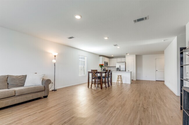 Foto del edificio - 22835 Prairie Dog Rd