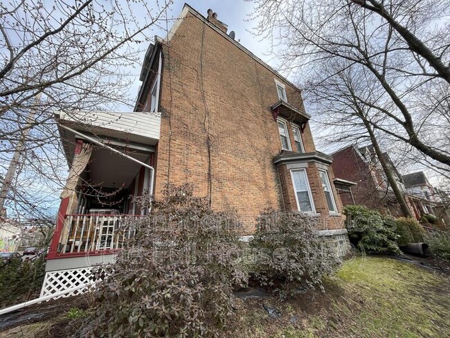 Building Photo - 5972 Alder St