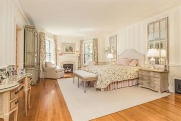 Building Photo - 254 Marlborough St