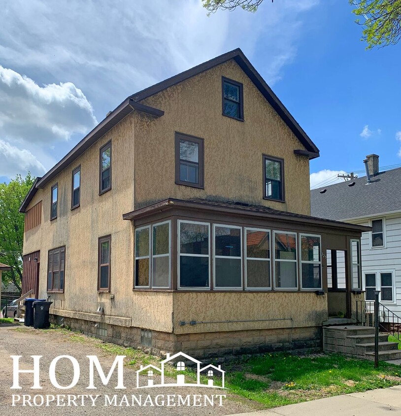 Photo - 325 East Plum Street