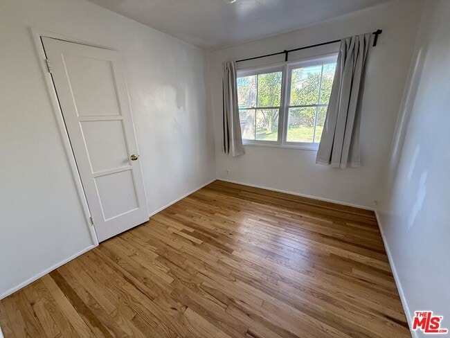 Foto del edificio - 2830 Glendon Ave