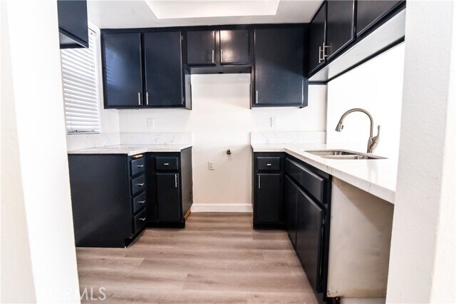 Foto del edificio - 445 W 6th St