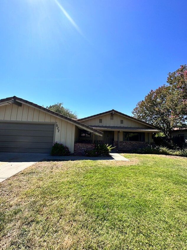 Primary Photo - Three bedroom home