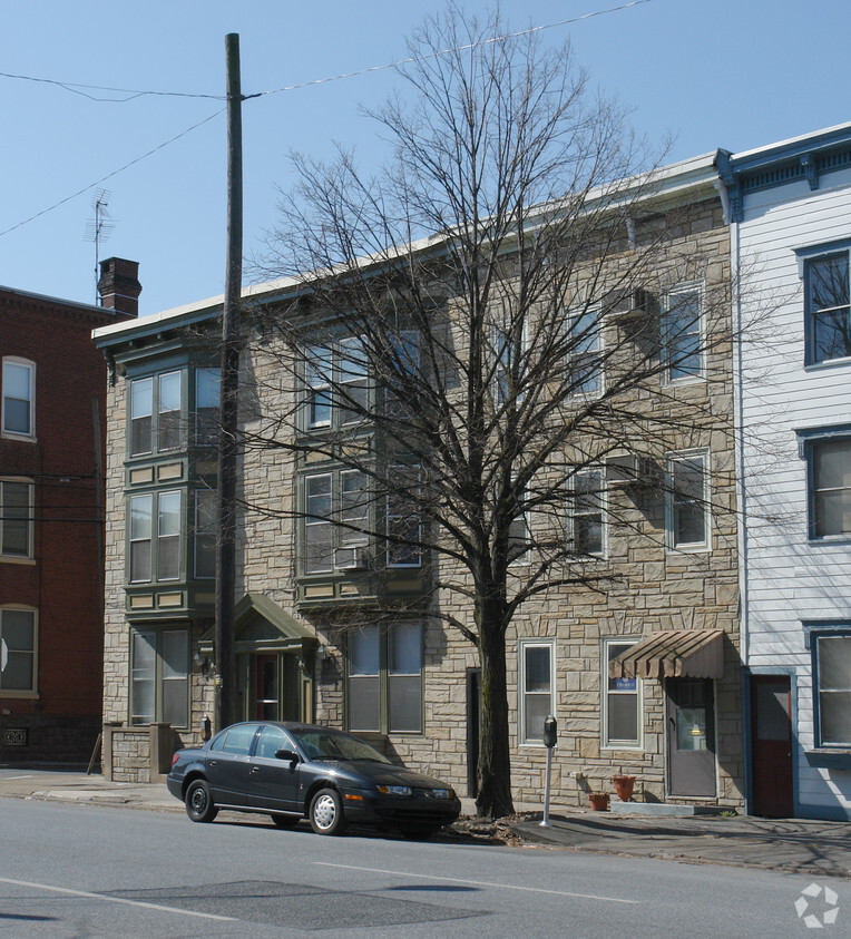 Foto del edificio - Lock Apartments