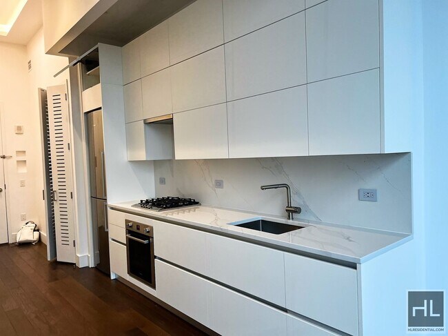 Foto del edificio - NO FEE One Bed in Turtle Bay! Won't Stay o...