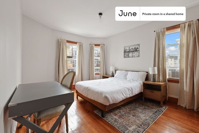 Private bedroom in 4 bed/1 bath Home - Private bedroom in 4 bed/1 bath Home