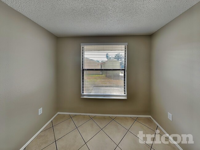 Foto del edificio - 6101 37th Ave W