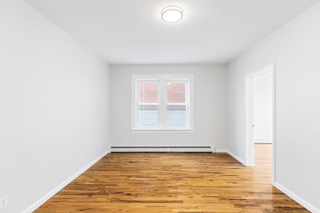 Building Photo - 216 Park Ave