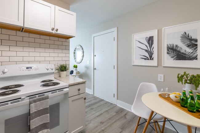 Building Photo - The Jefferson | 2-Bedroom with Balcony