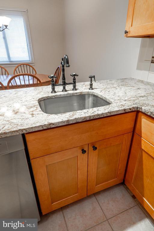 Building Photo - 400 Campbell Cir