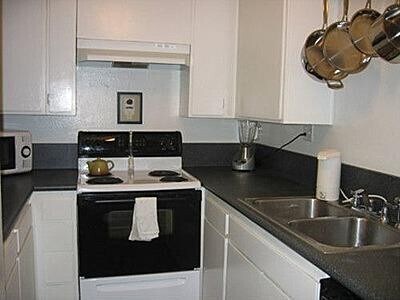 Foto del edificio - 6851 Alvarado Rd