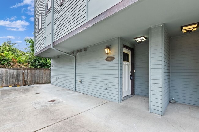 Foto del edificio - Immaculate West Seattle Townhome