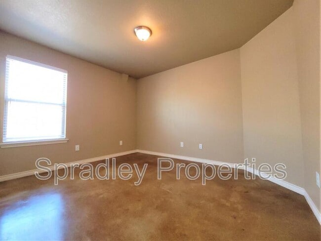 Building Photo - 4825 Deep Drive