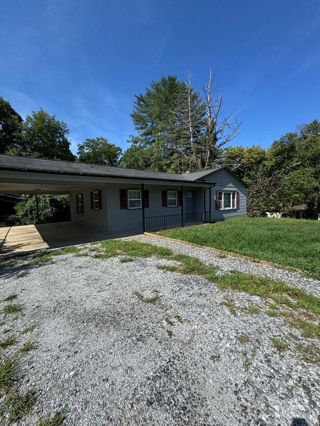 Building Photo - 829 Montclair Cir NW