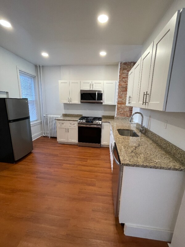 1544 S 15th St Unit 2Fl, Philadelphia, PA 19146 Room for Rent in