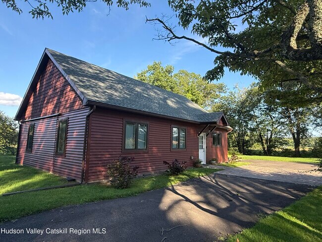 Foto del edificio - 2163 Hurley Mountain Rd