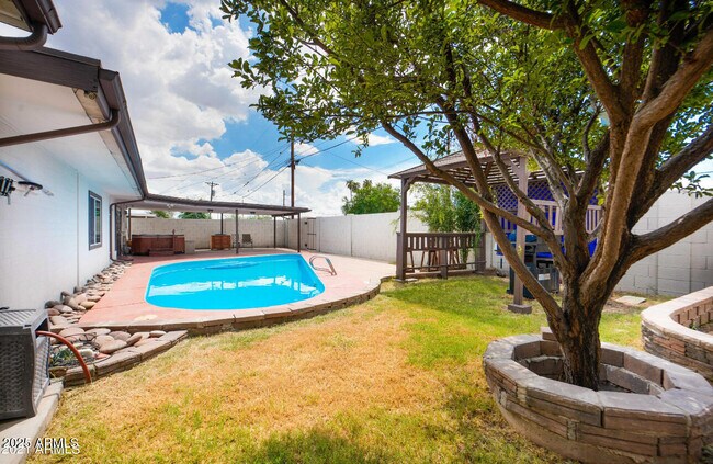 Foto del edificio - 4236 N 50th Dr