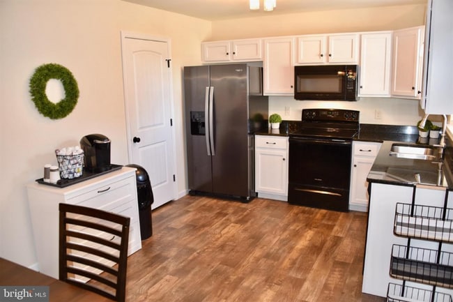 Building Photo - 503 Byler Cir