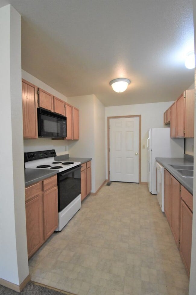 Foto del edificio - 3Bed 1.5Bath Townhouse with GARAGE and Pat...