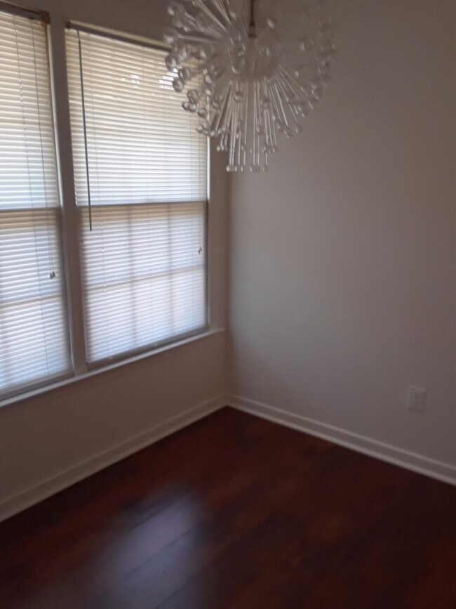 Foto del edificio - West End, Maymount, Fan Area