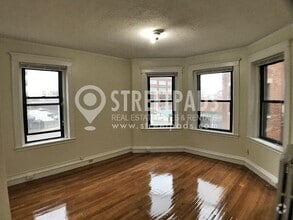 Building Photo - 17-19-19 Washington St