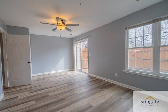 Building Photo - 113 Brightwater Dr