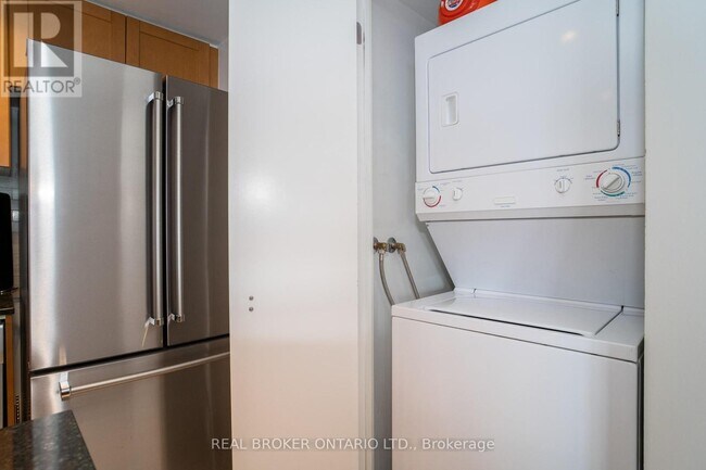 Photo du bâtiment - 8 York St