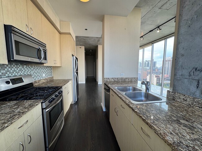 Building Photo - 1720 S Michigan Ave