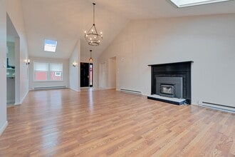 Building Photo - 5 Reef Ln