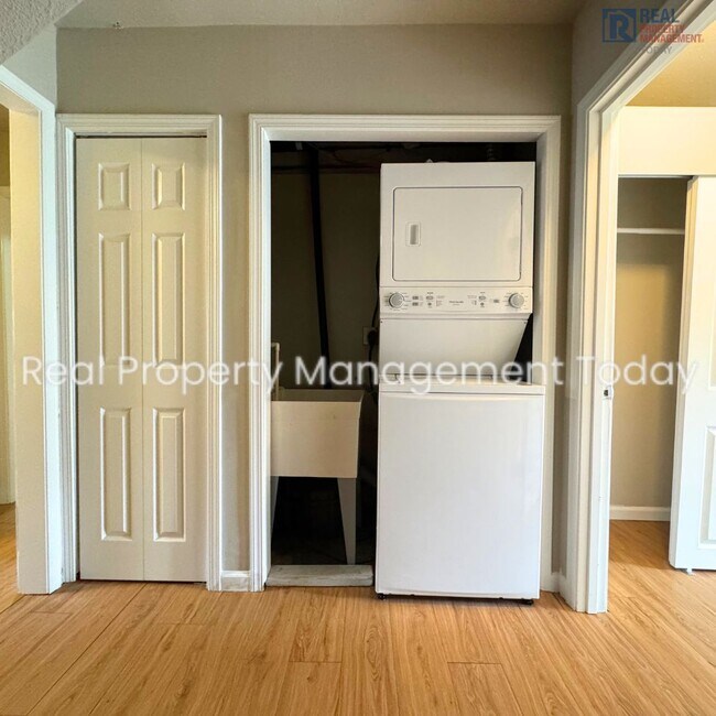 Foto del edificio - 514 516 N K St