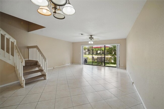 Building Photo - 4322 Carambola Cir N