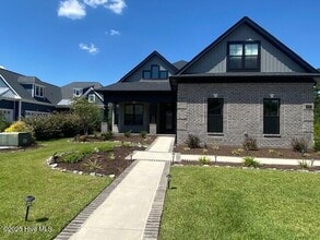 Building Photo - 8631 Safflower Wy NE