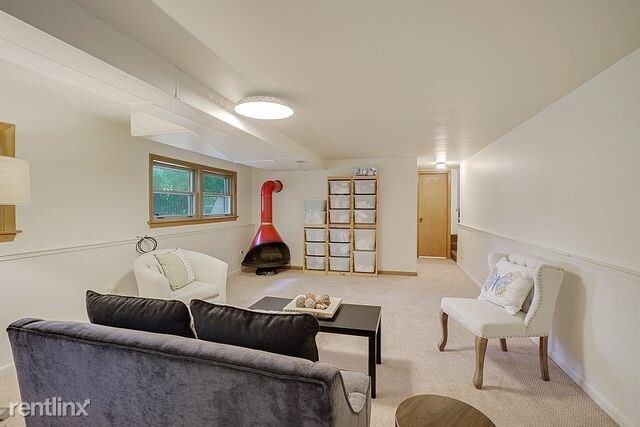 Building Photo - 3 br, 2 bath House - 1206 W Sigwalt St