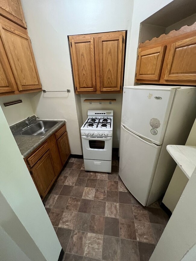 Foto del edificio - 219 E Mifflin St