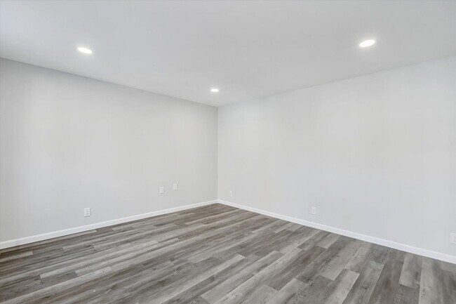 Foto del edificio - Move In Today!
