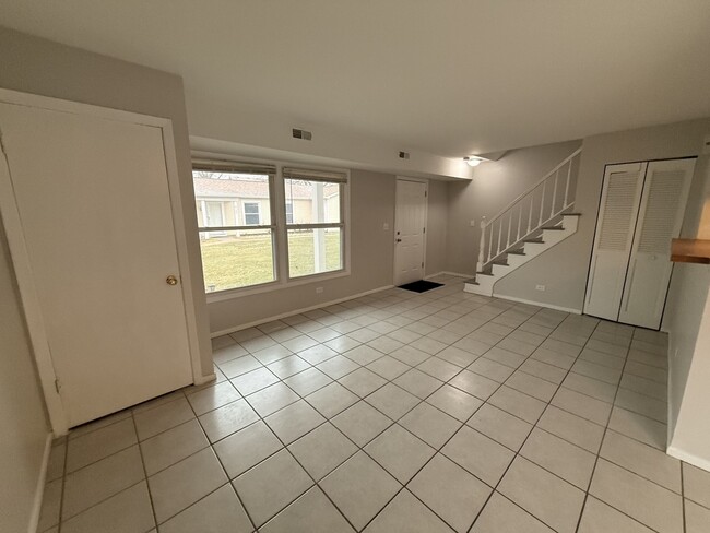 Building Photo - 2167 N Heather Ln