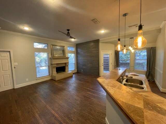 Building Photo - 5925 Sagebrush Trail