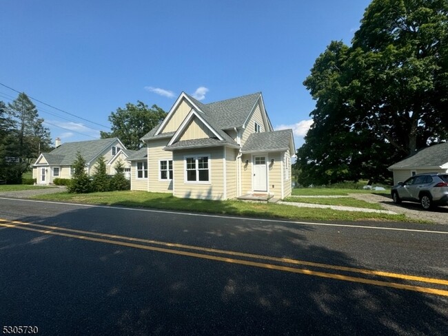 Building Photo - 63 Huntsville Rd