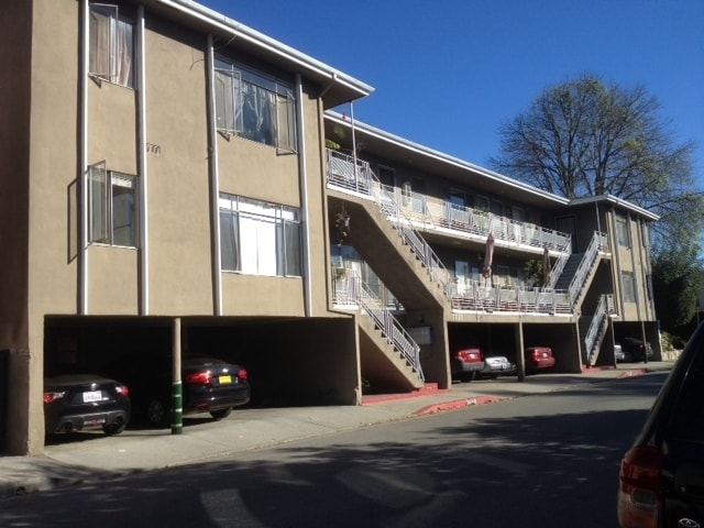 Building Photo - 7731 Romaine St