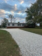 Building Photo - 888 Schaper Rd
